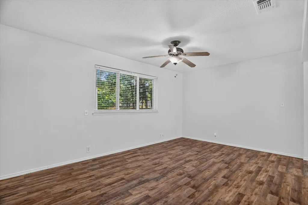 186 Garnet Road Springtown TX 76082