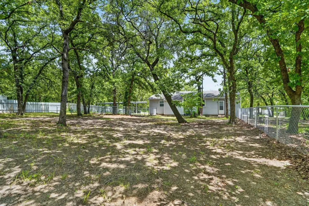 186 Garnet Road Springtown TX 76082