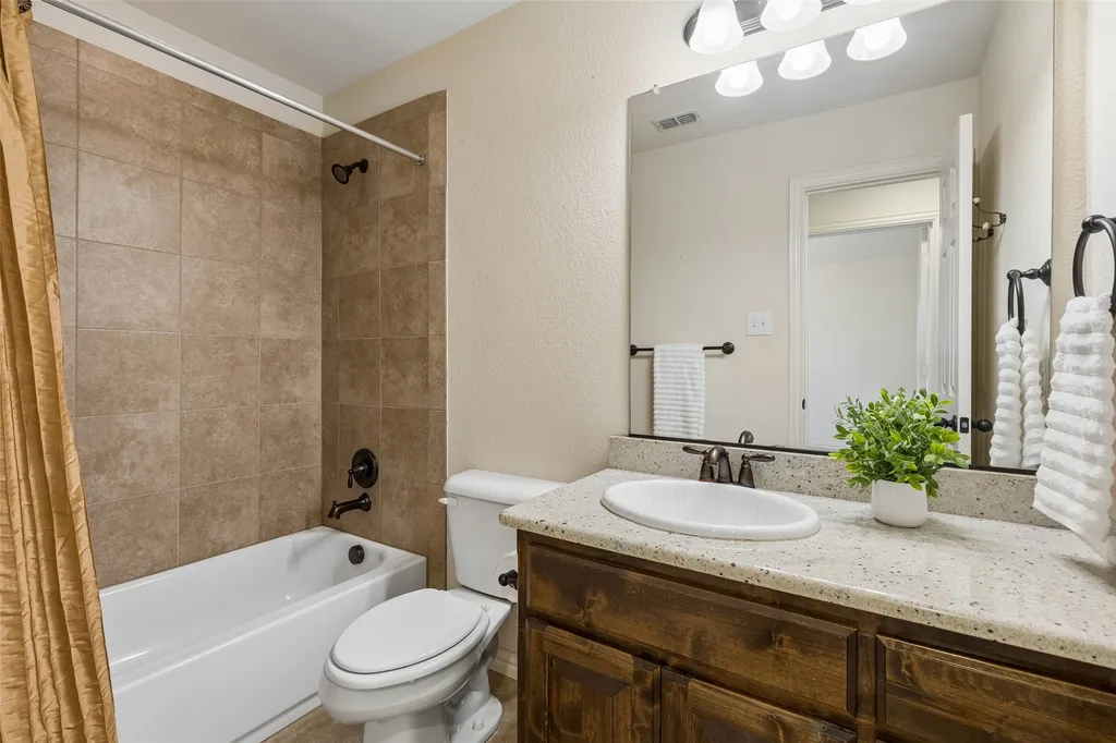7705 Glenmere Trail Sachse TX 75048