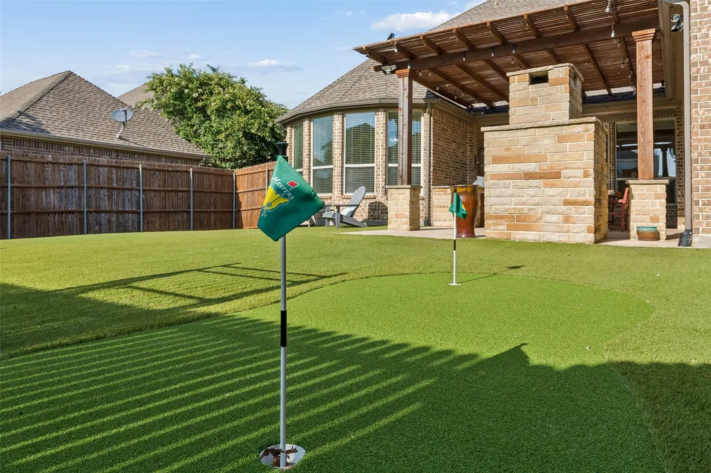 7705 Glenmere Trail Sachse TX 75048
