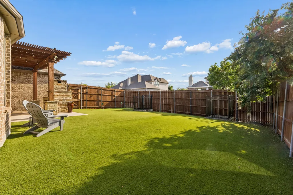 7705 Glenmere Trail Sachse TX 75048