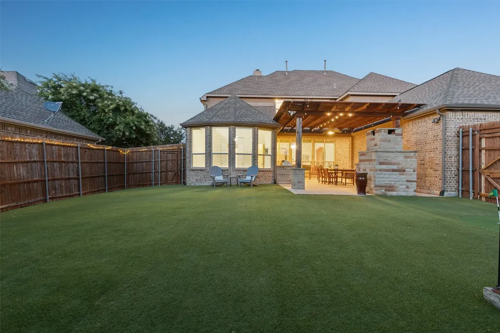 7705 Glenmere Trail Sachse TX 75048