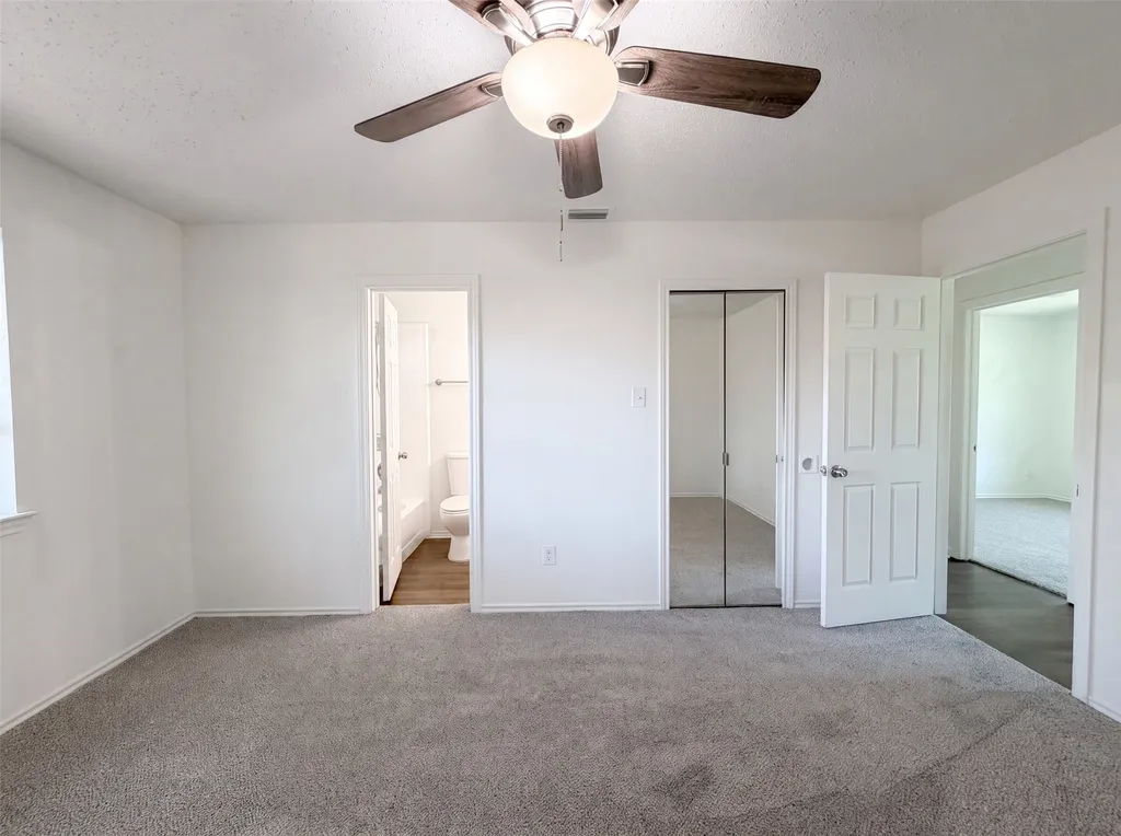 220 Creekwood Lane Fort Worth TX 76134