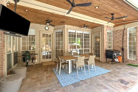 5227 Lincolnshire Court Dallas TX 75287