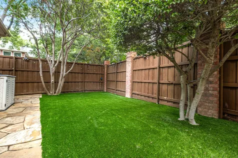 5227 Lincolnshire Court Dallas TX 75287