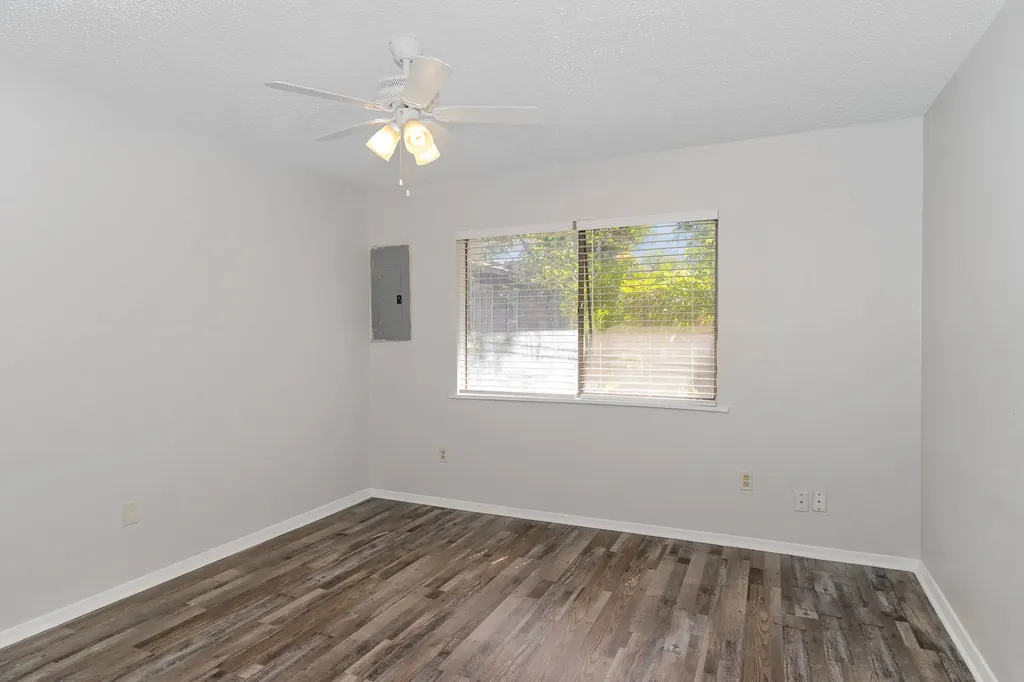 1216 E Baltimore Avenue Fort Worth TX 76104