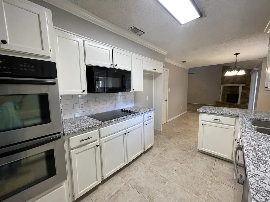 3502 Leighton Drive Arlington TX 76015