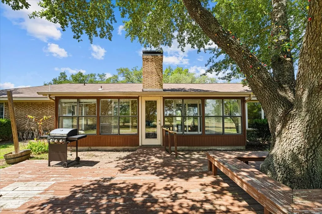 1642 NW County Road 1040 Corsicana TX 75110
