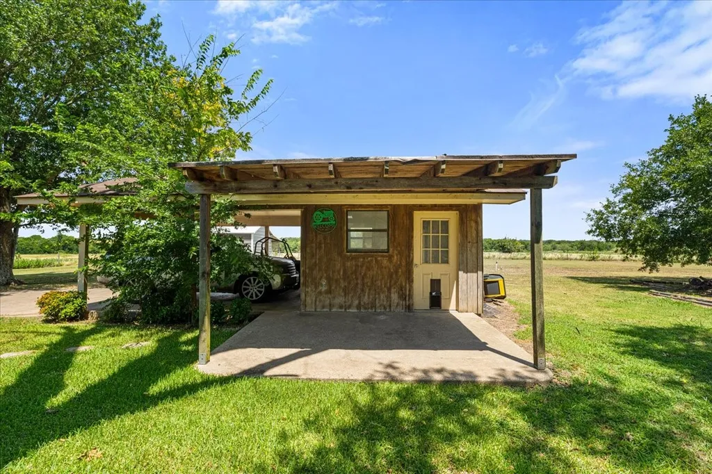 1642 NW County Road 1040 Corsicana TX 75110