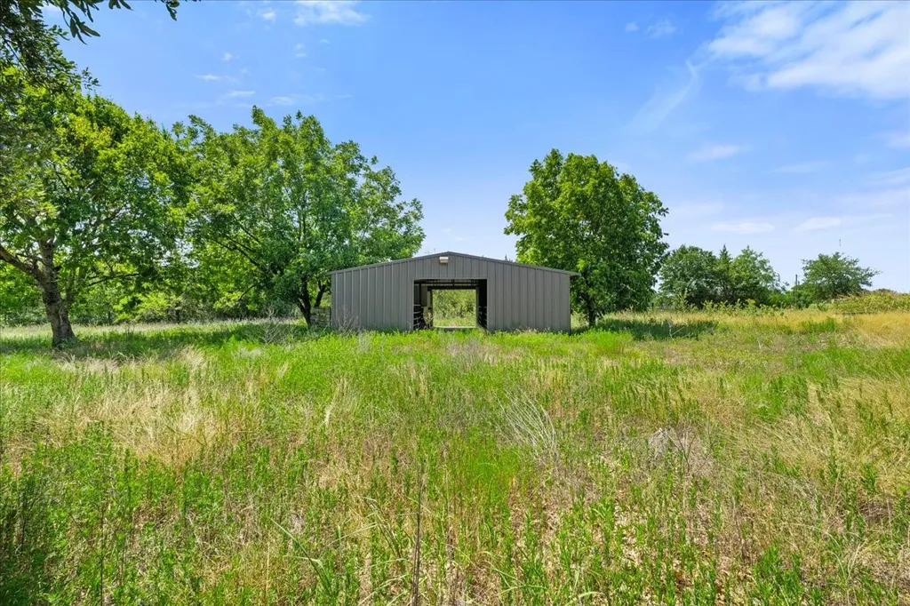 1642 NW County Road 1040 Corsicana TX 75110