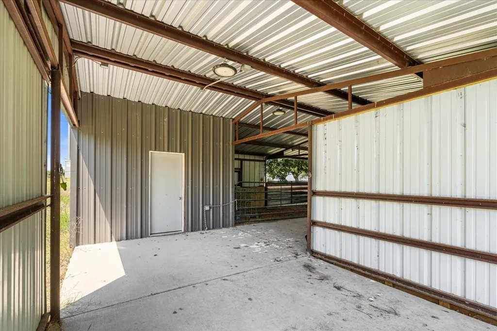 1642 NW County Road 1040 Corsicana TX 75110