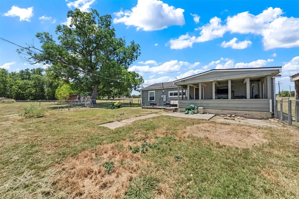 332 Illinois China Spring TX 76633