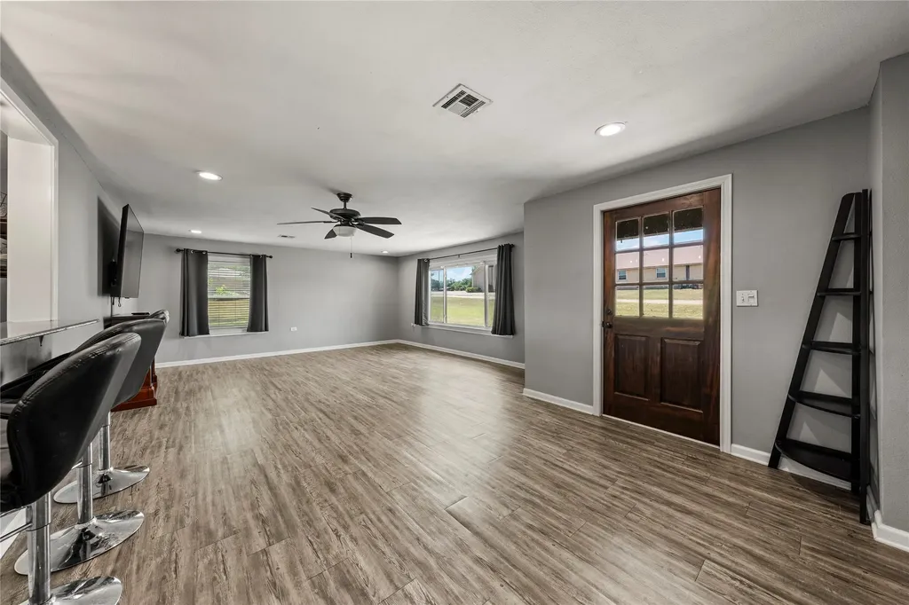 332 Illinois China Spring TX 76633
