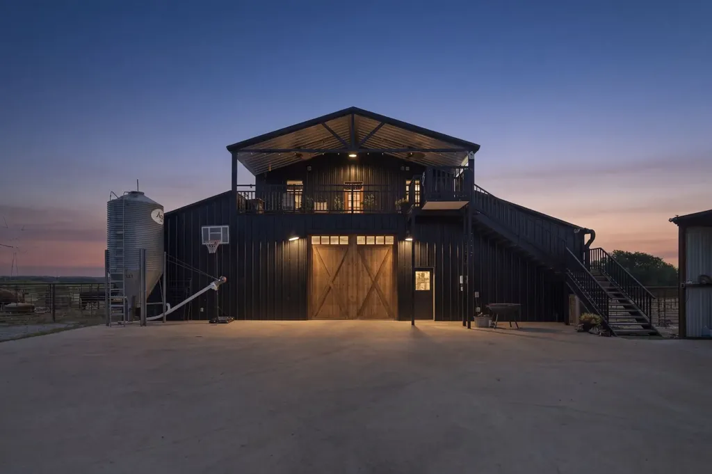 196 Story Road Perrin TX 76486