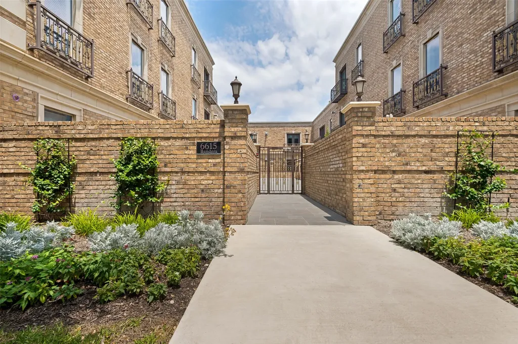 6615 Bandera Avenue Dallas TX 75225