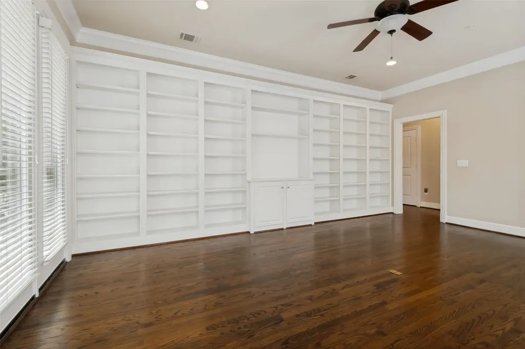 6615 Bandera Avenue Dallas TX 75225