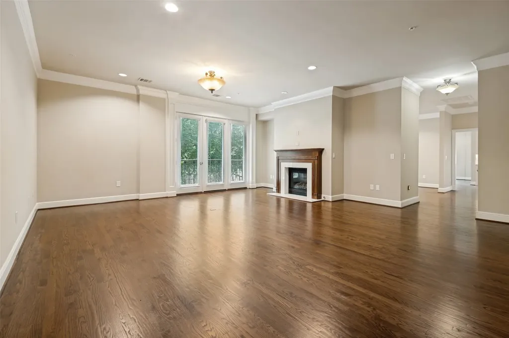 6615 Bandera Avenue Dallas TX 75225