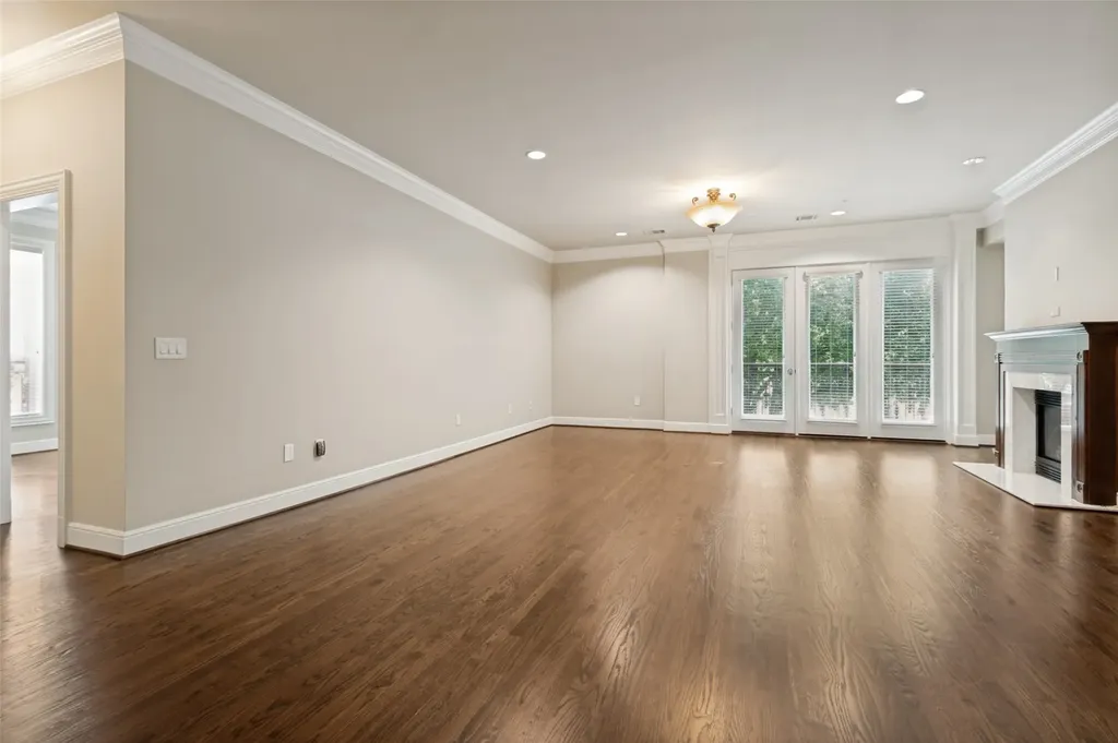 6615 Bandera Avenue Dallas TX 75225