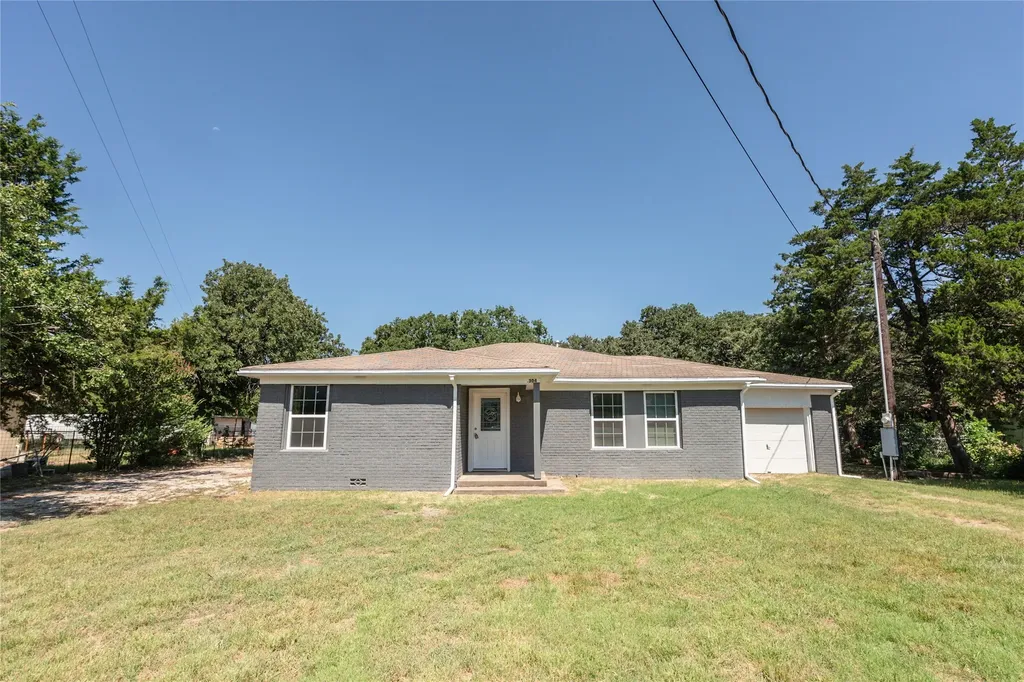 304 Jack Grace Hill Road Bowie TX 76230