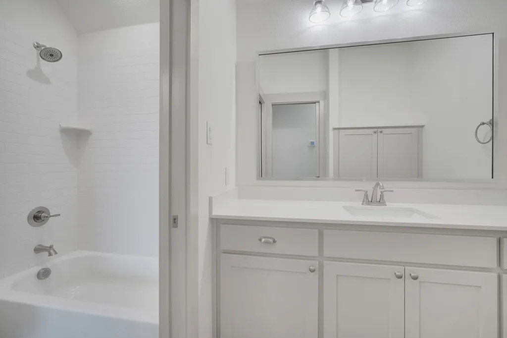 140 Farish Lane Waxahachie TX 75167