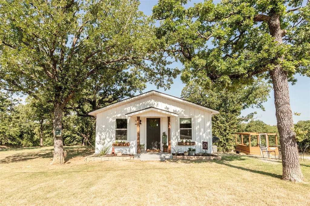 375 Nocona Drive Nocona TX 76255