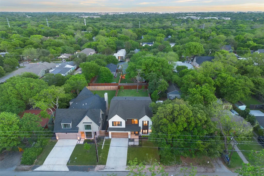 8922 San Benito Way Dallas TX 75218