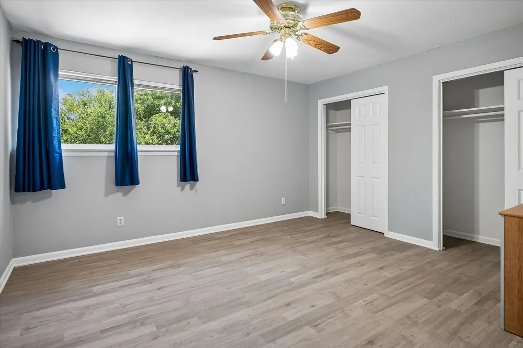 216 Huntingdon Drive Irving TX 75061