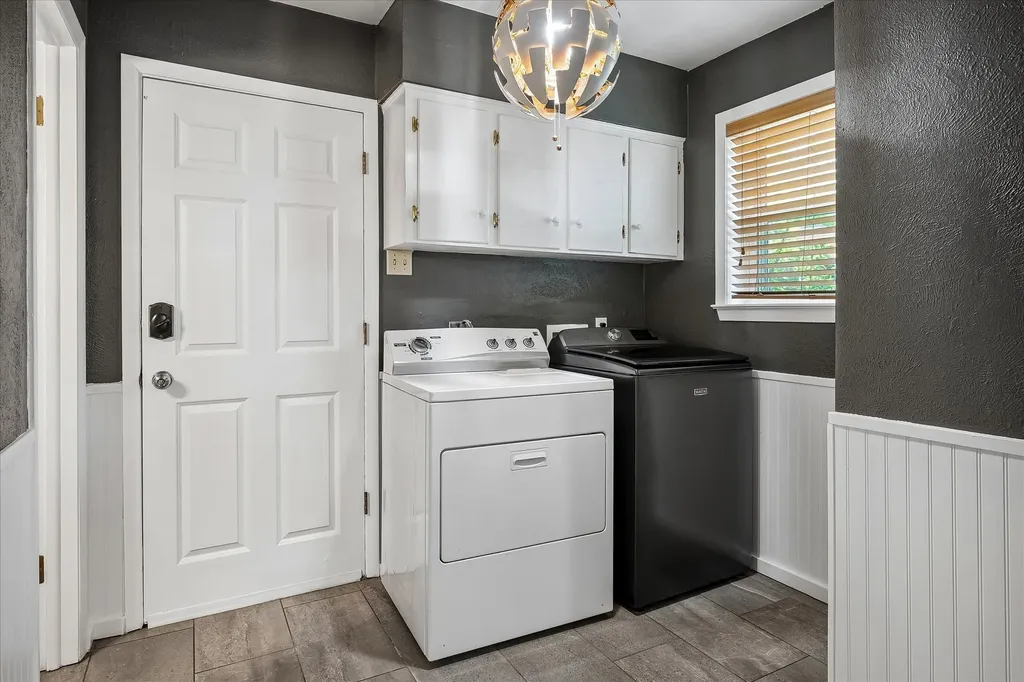 216 Huntingdon Drive Irving TX 75061