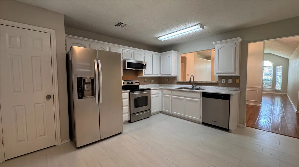 3223 Renaissance Drive Dallas TX 75287
