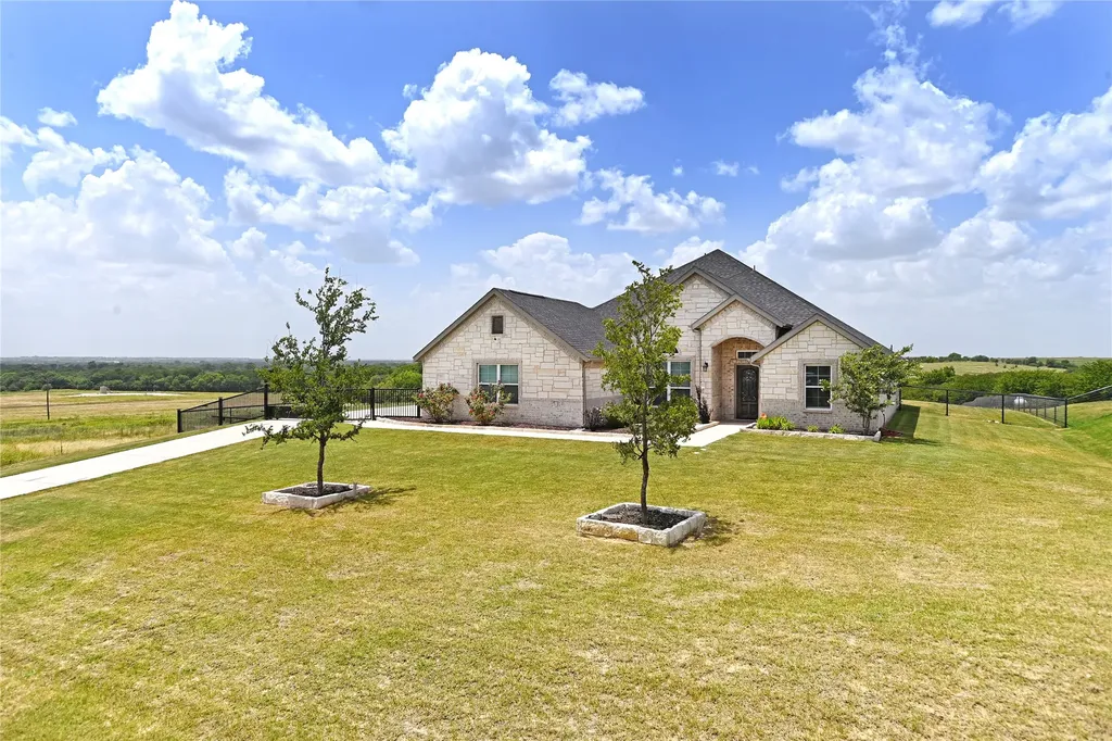 7409 Autumn Grove Lane Ponder TX 76259