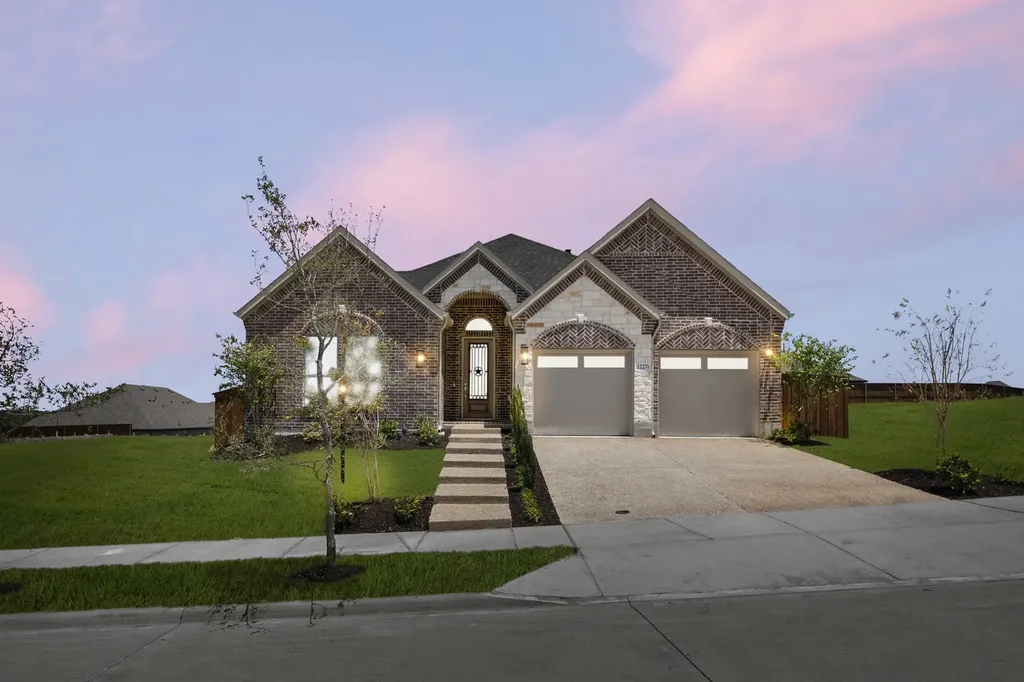 1227 Stone Cliff Drive Lucas TX 75098