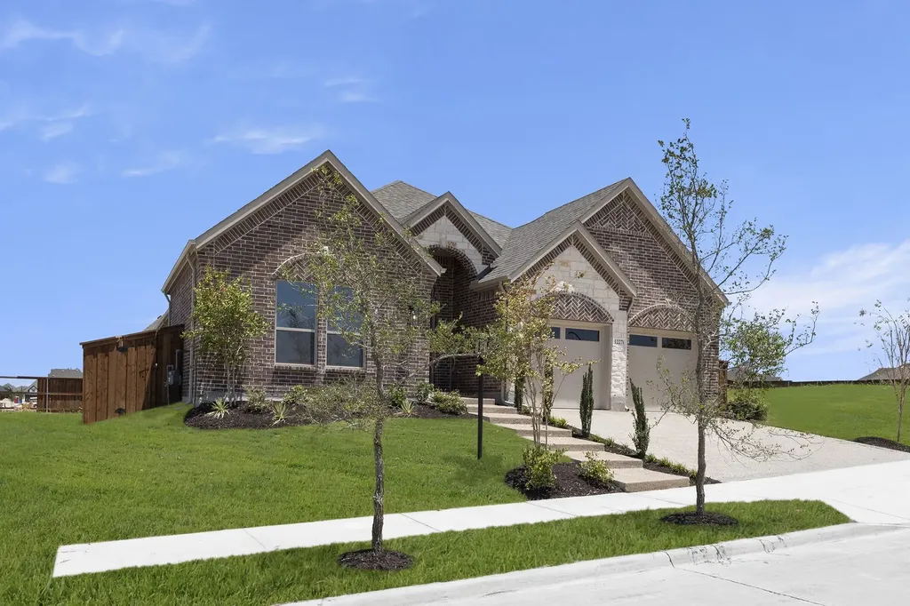 1227 Stone Cliff Drive Lucas TX 75098