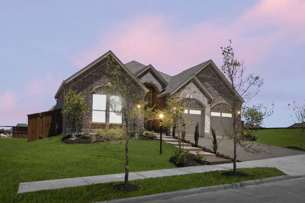 1227 Stone Cliff Drive Lucas TX 75098