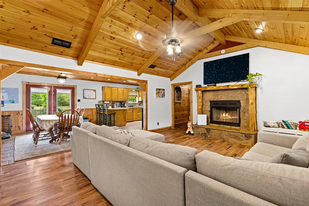 113 Dearing Creek Road Gladewater TX 75647
