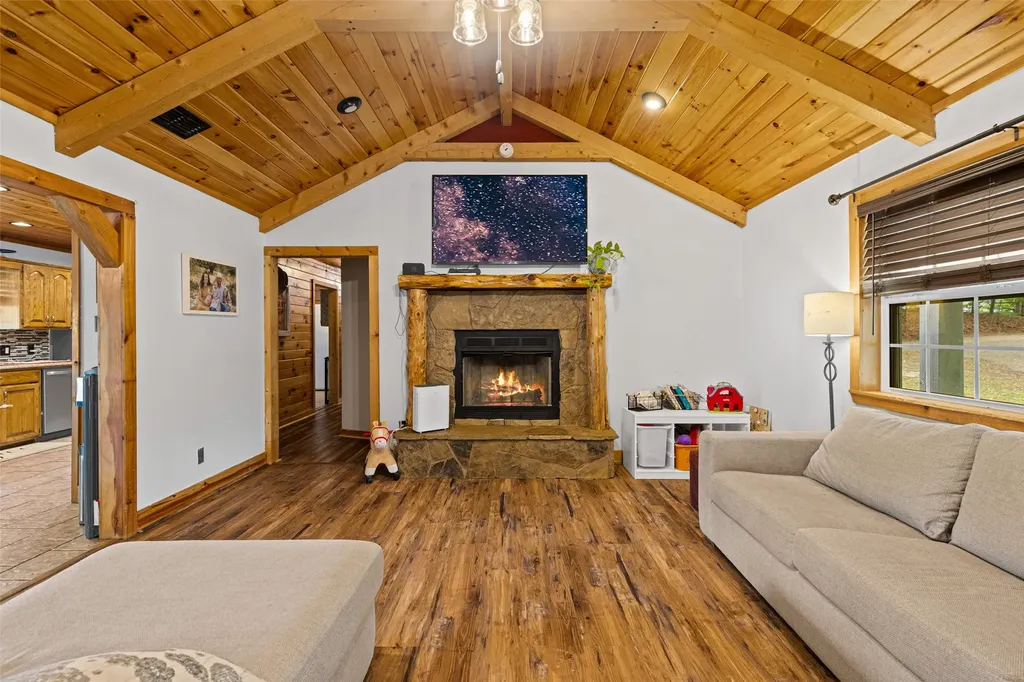 113 Dearing Creek Road Gladewater TX 75647