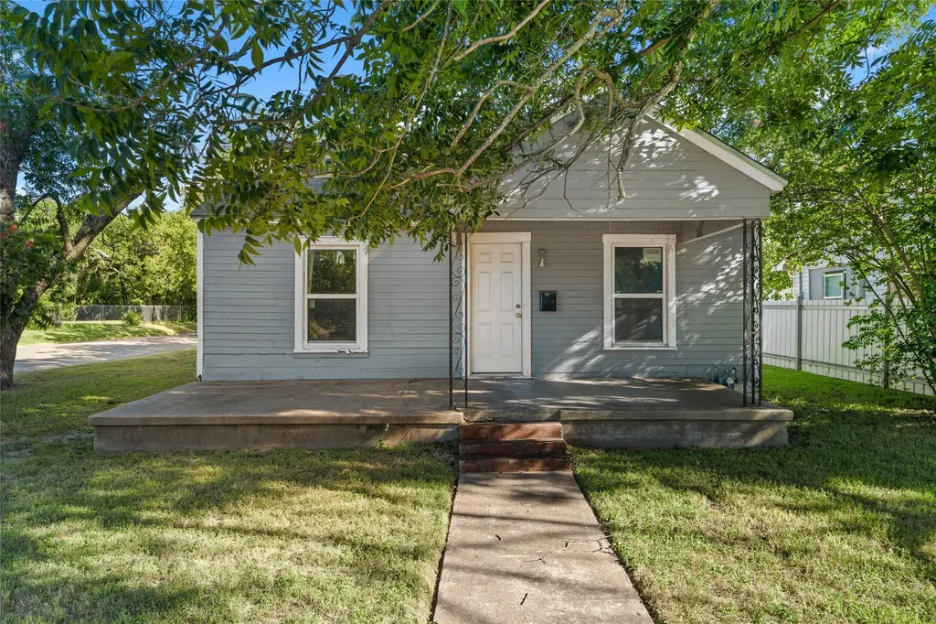 2225 Mitchell Avenue Waco TX 76708