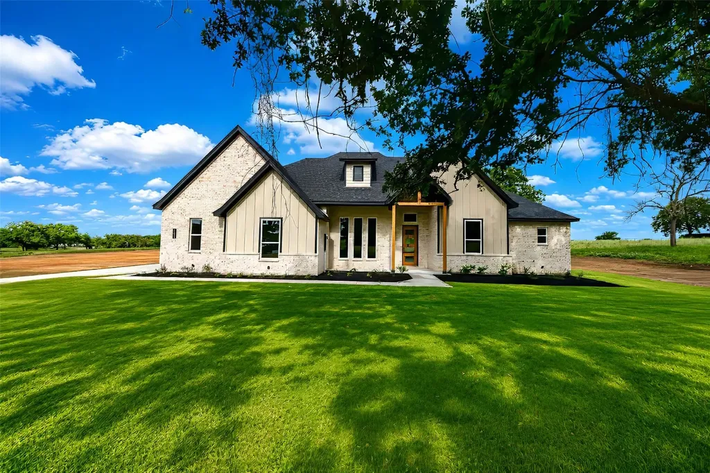 1045 Vh Ranch Road Poolville TX 76487