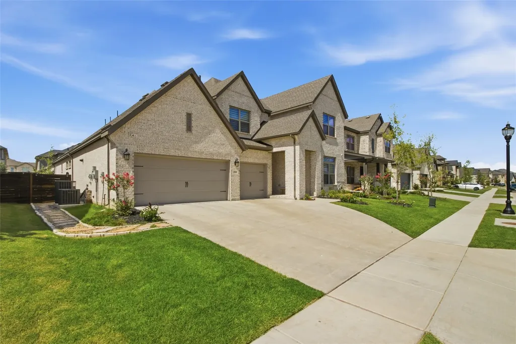 1520 Arrowwood Ridge Northlake TX 76226