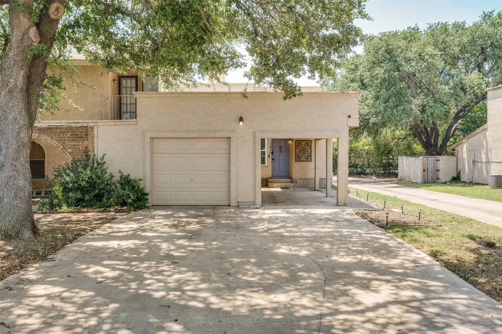 1870 Amber Lane Carrollton TX 75007