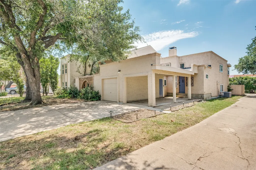 1870 Amber Lane Carrollton TX 75007