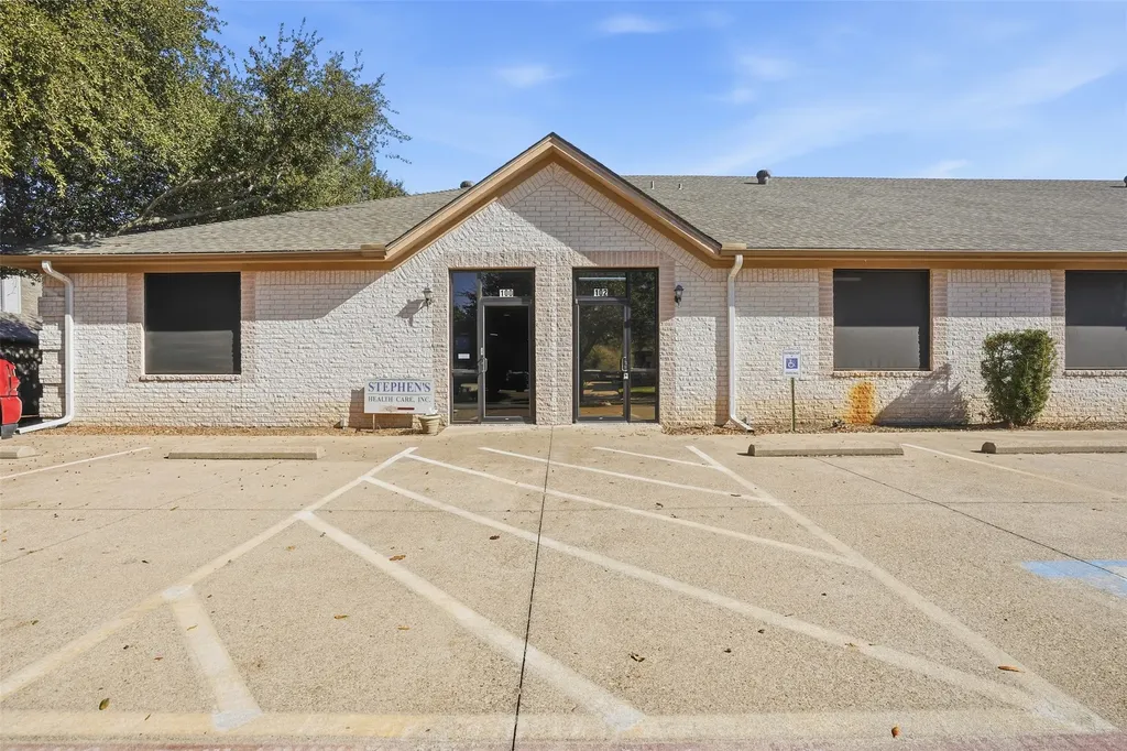983 Whitehead Drive Granbury TX 76048