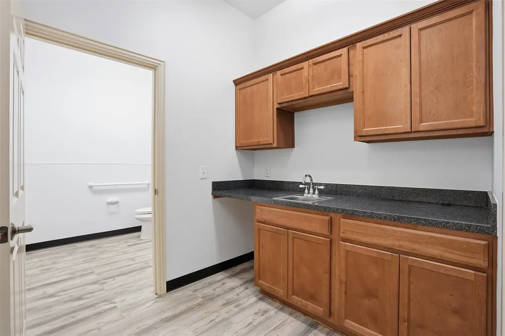 983 Whitehead Drive Granbury TX 76048