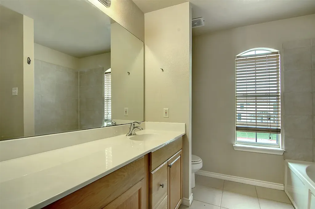 12816 Seaside Drive Fort Worth TX 76040