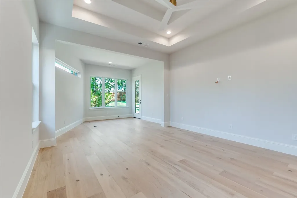 3845 Van Ness Lane Dallas TX 75220