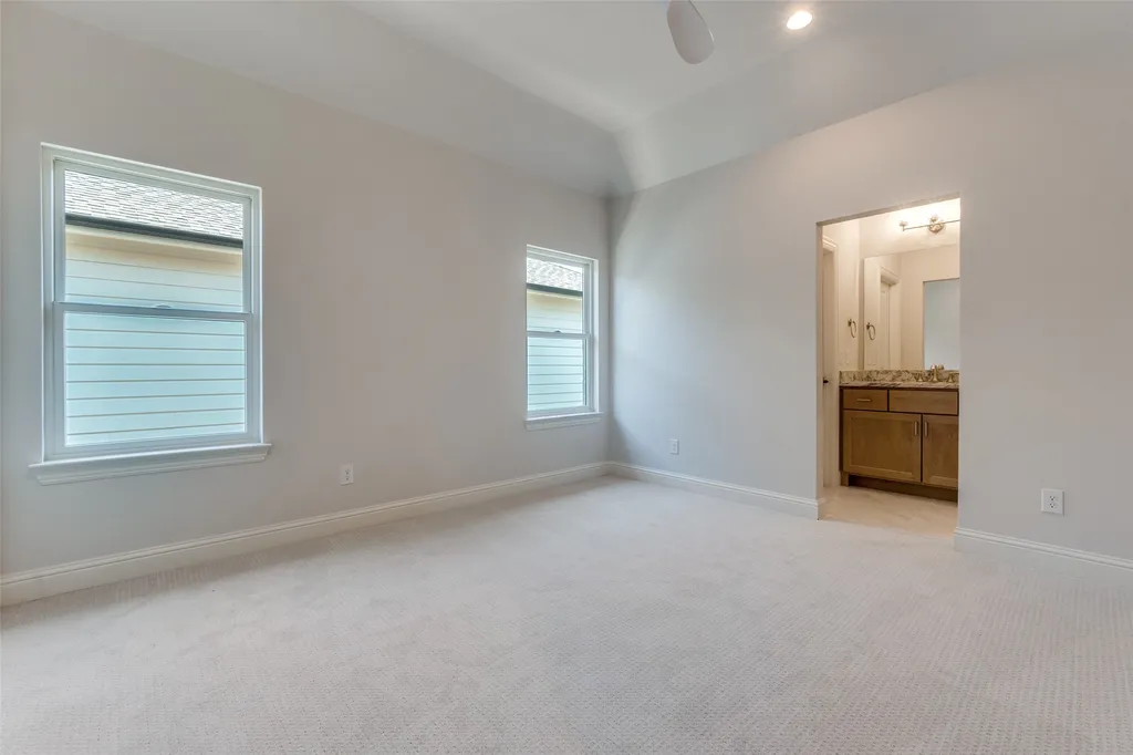3845 Van Ness Lane Dallas TX 75220