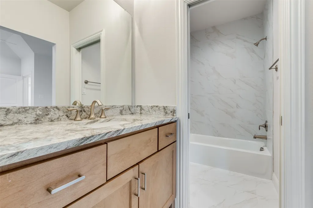 3845 Van Ness Lane Dallas TX 75220