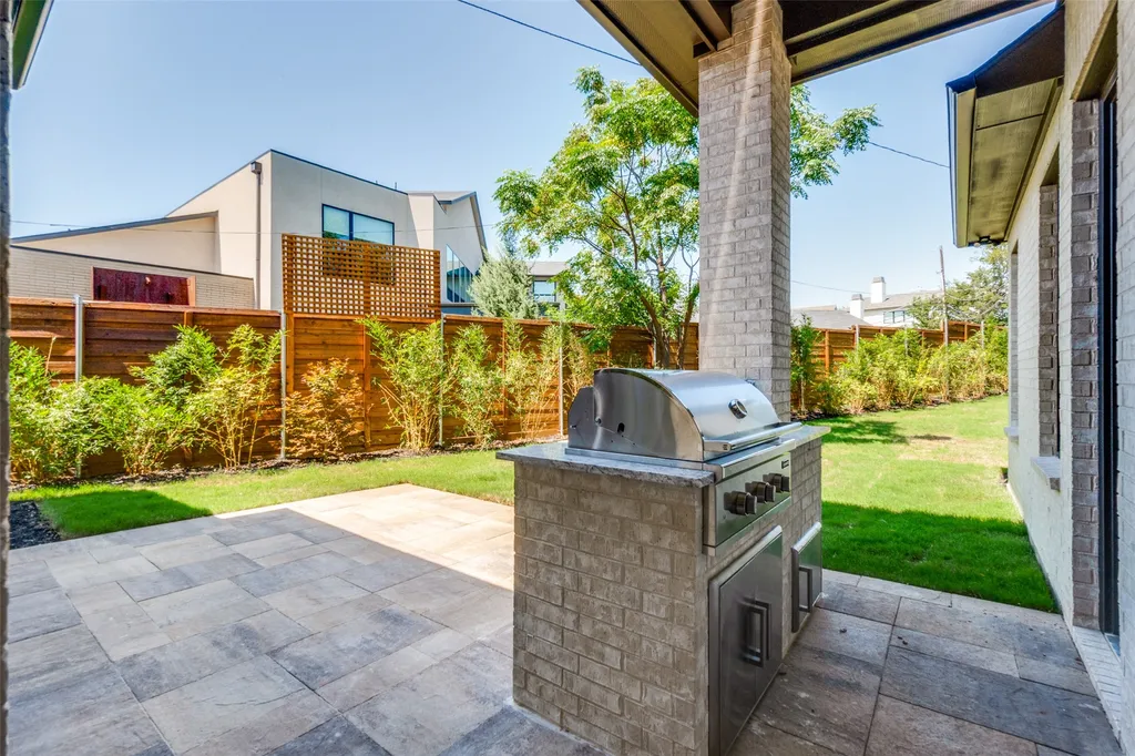 3845 Van Ness Lane Dallas TX 75220