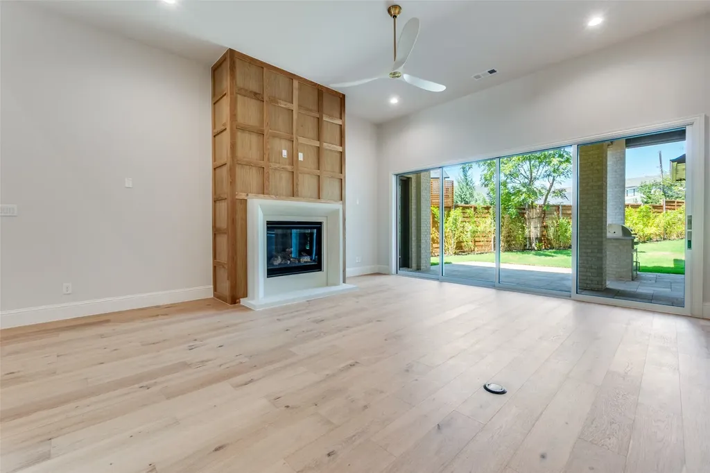 3845 Van Ness Lane Dallas TX 75220
