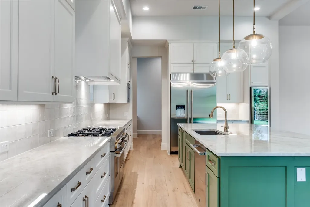 3845 Van Ness Lane Dallas TX 75220