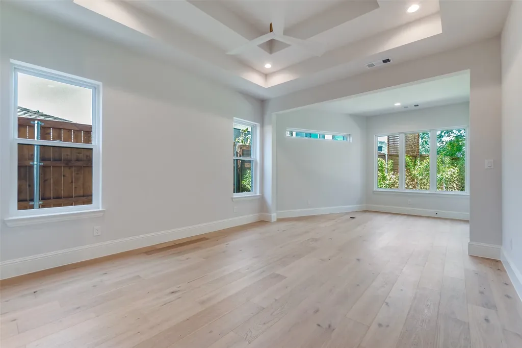 3845 Van Ness Lane Dallas TX 75220
